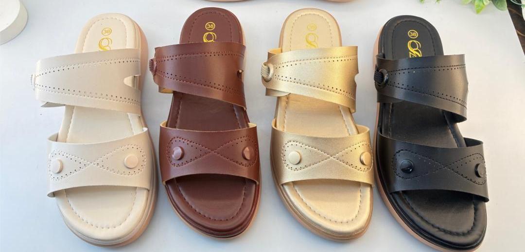 Q DOUBLE STRAP LEATHER SANDALS