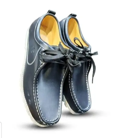 LACE-UP MOCCASIN SHOES